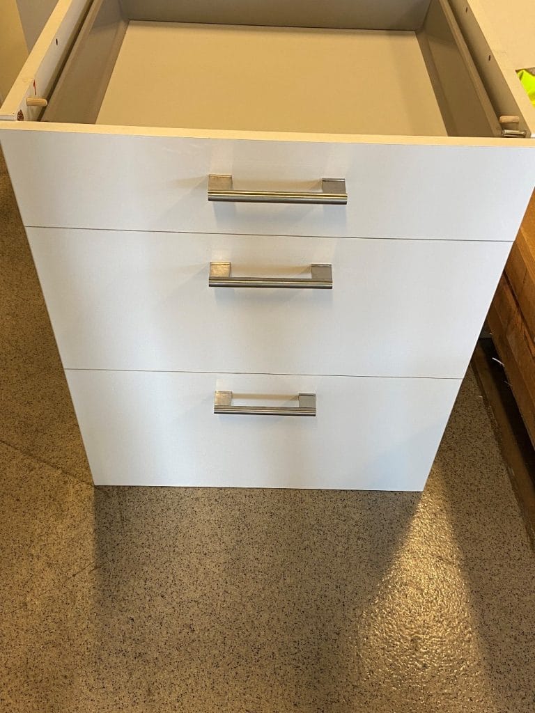 Enkelt og pent kjøkken 1