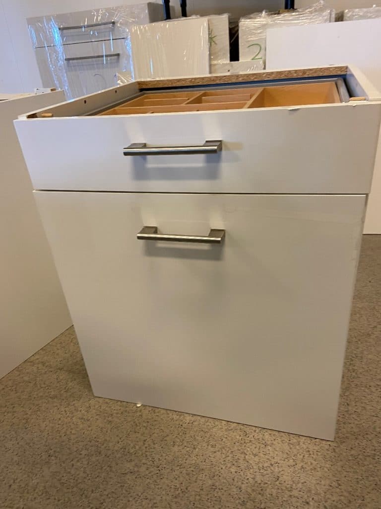 Enkelt og pent kjøkken 2