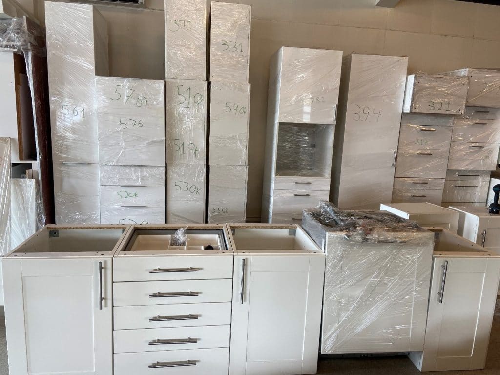 Pent, hvitt kjøkken 3