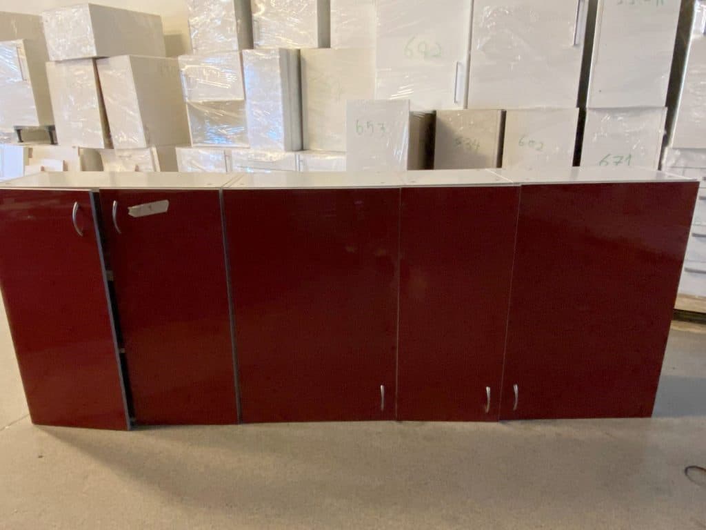 Kjøkken med røde fronter 1